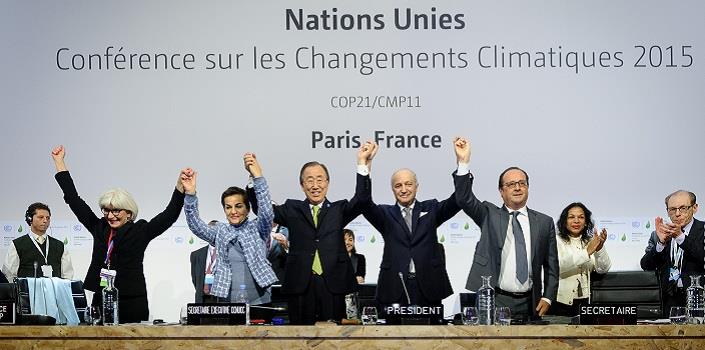 Green energy and politics: crowdfunding to the rescue?