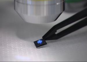 A nanotech solution controlling the path of light