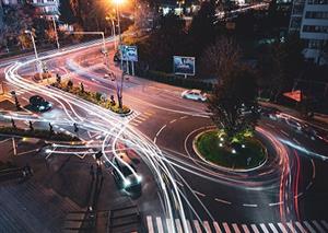 Hydrogen cars with zero emissions at the tailpipe, ready to spread widely