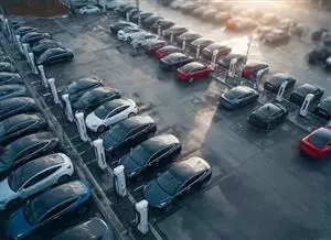 Batteries on wheels: when cars stop driving, a revolution begins