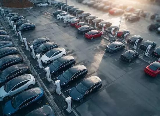 Batteries on wheels: when cars stop driving, a revolution begins
