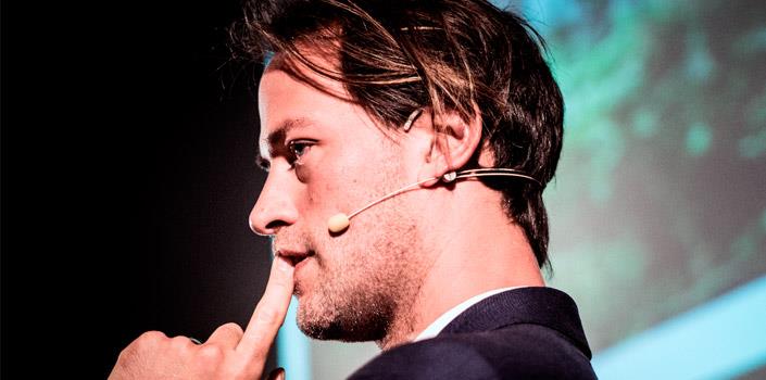 Tristram Stuart: “A silent daily tragedy in the back of supermarkets”